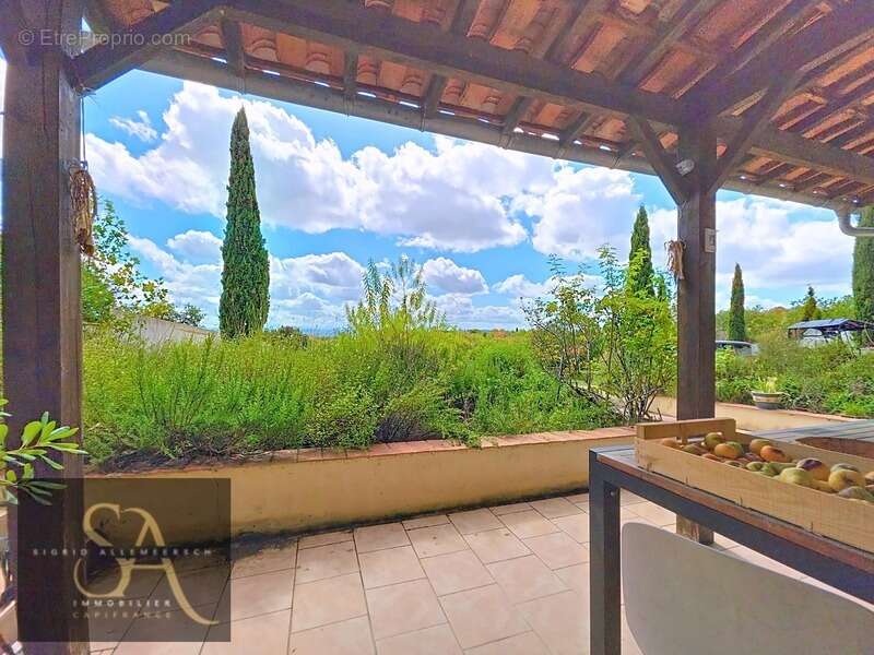 Maison à BRUGAIROLLES