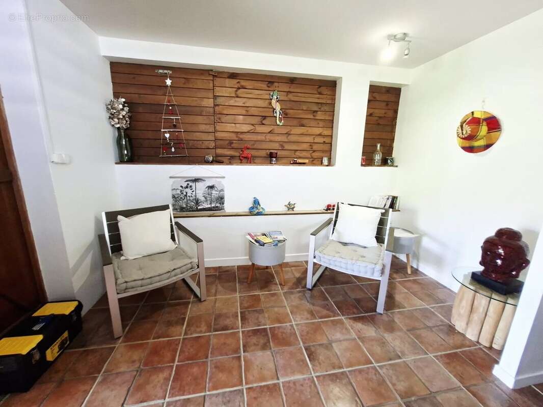 STE LUCE : Spacieuse villa T4 + Studio + piscine - photo 16