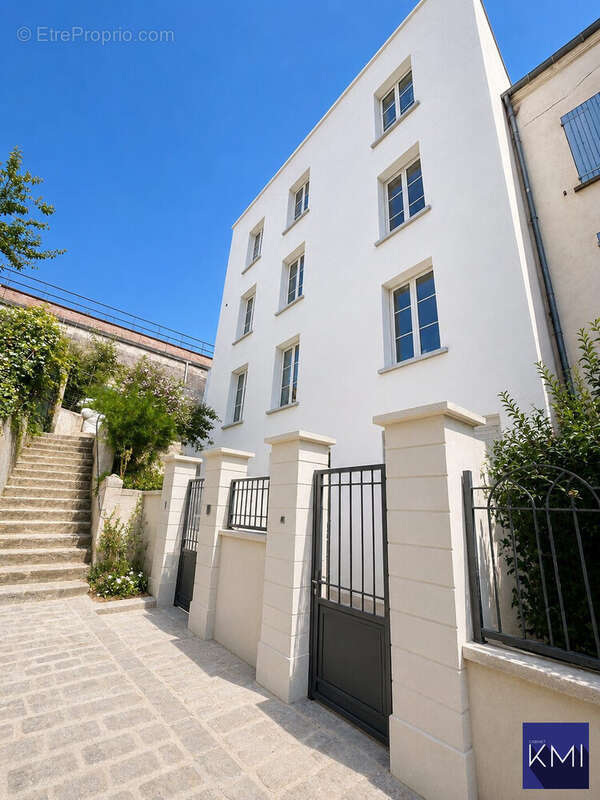 Appartement à PARIS-20E