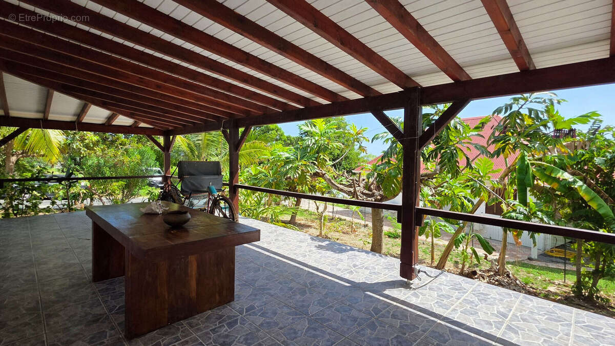 Maison à CAPESTERRE-DE-MARIE-GALANTE