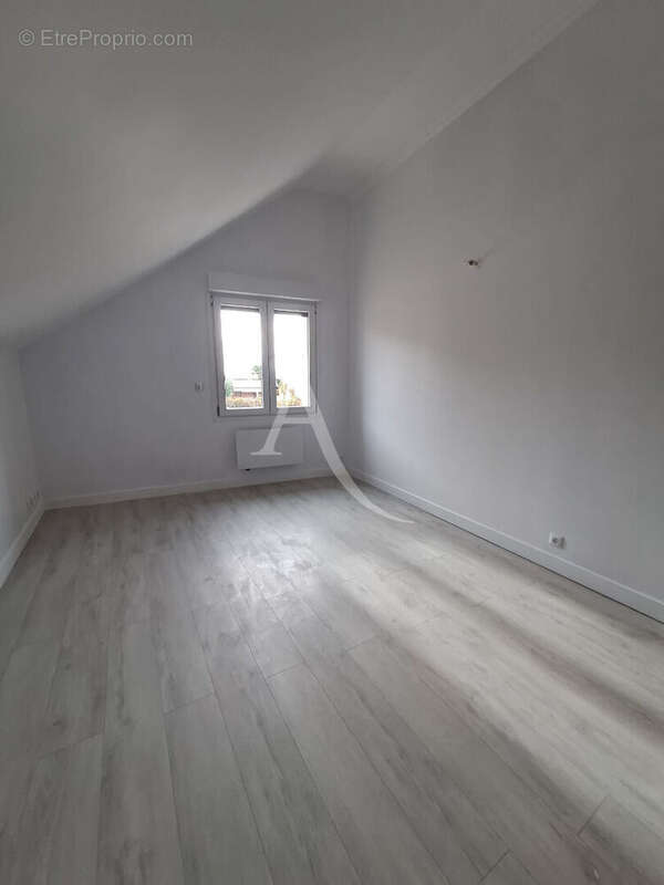 Maison à MORIGNY-CHAMPIGNY