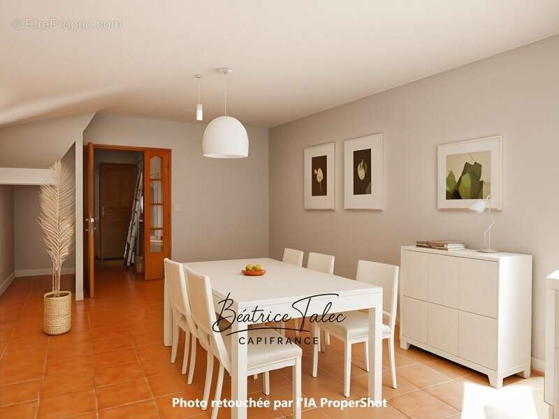 Appartement à VELAUX