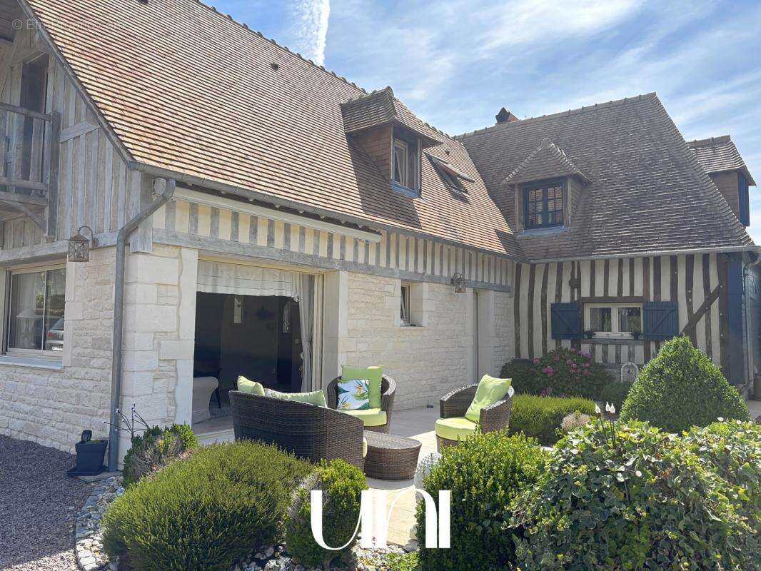 Maison 245 m² à Fauguernon  - photo 9