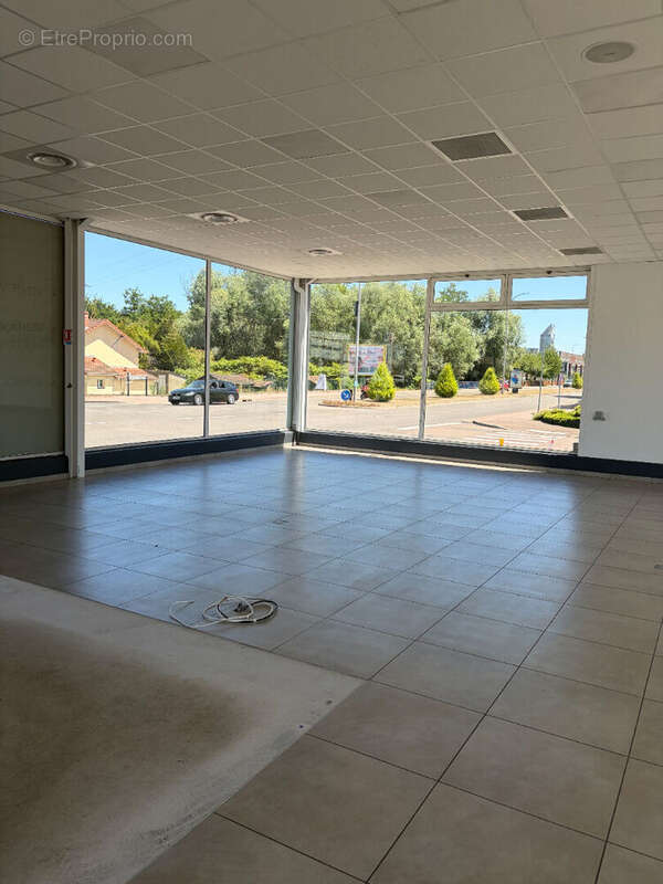 EXCLUSIVITE ! Local d'activité emplacement numéro 1 - photo 15