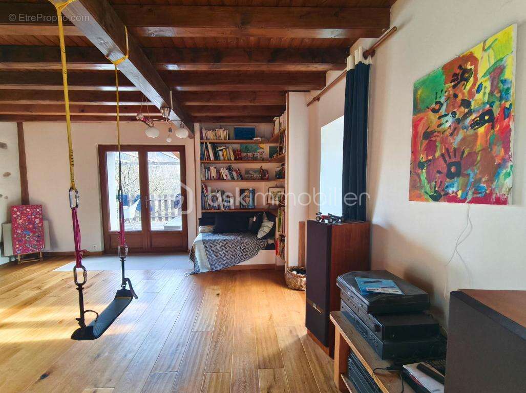 Maison à COISE-SAINT-JEAN-PIED-GAUTHIER