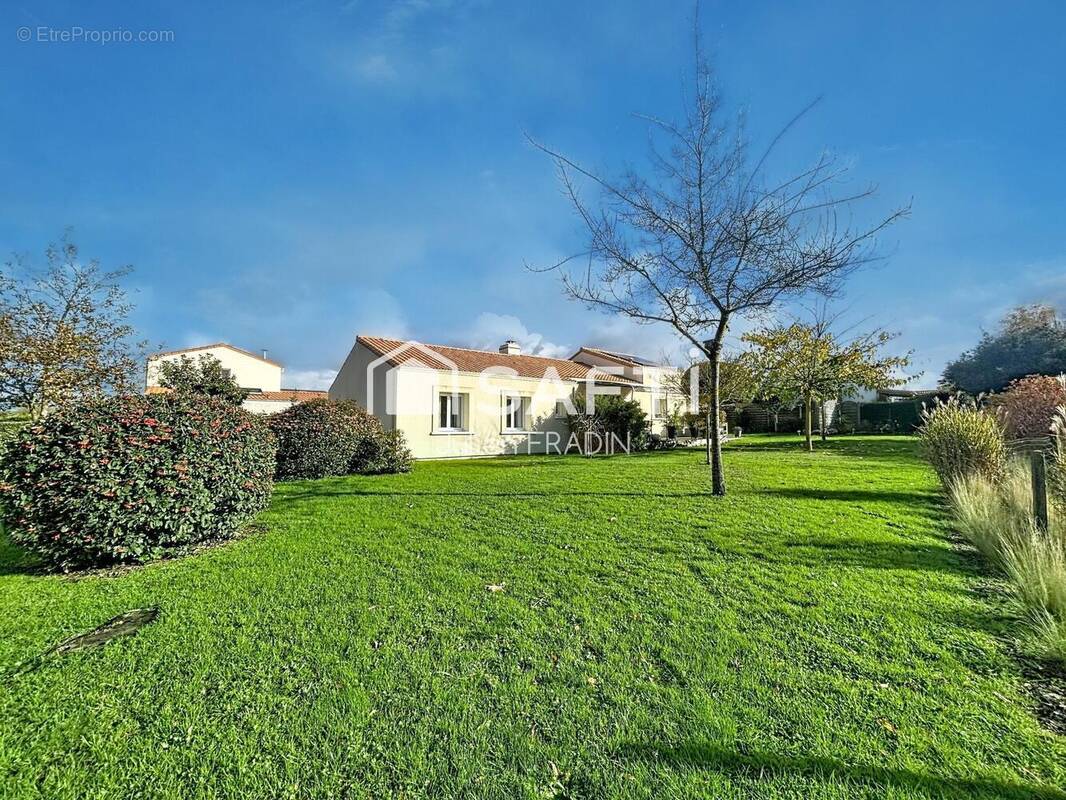 Photo 1 - Maison à SAINT-JULIEN-DE-CONCELLES