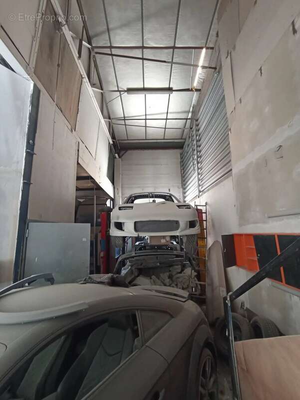 Local Commercial 135 m² Z.I - photo 4