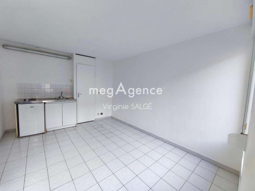 Toulouse 31400 - quartier saint- agne t1 bis de 29m² avec place de parking - photo 2