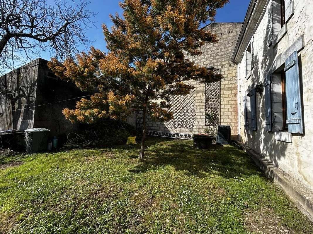 Maison à SAINT-THOMAS-DE-CONAC