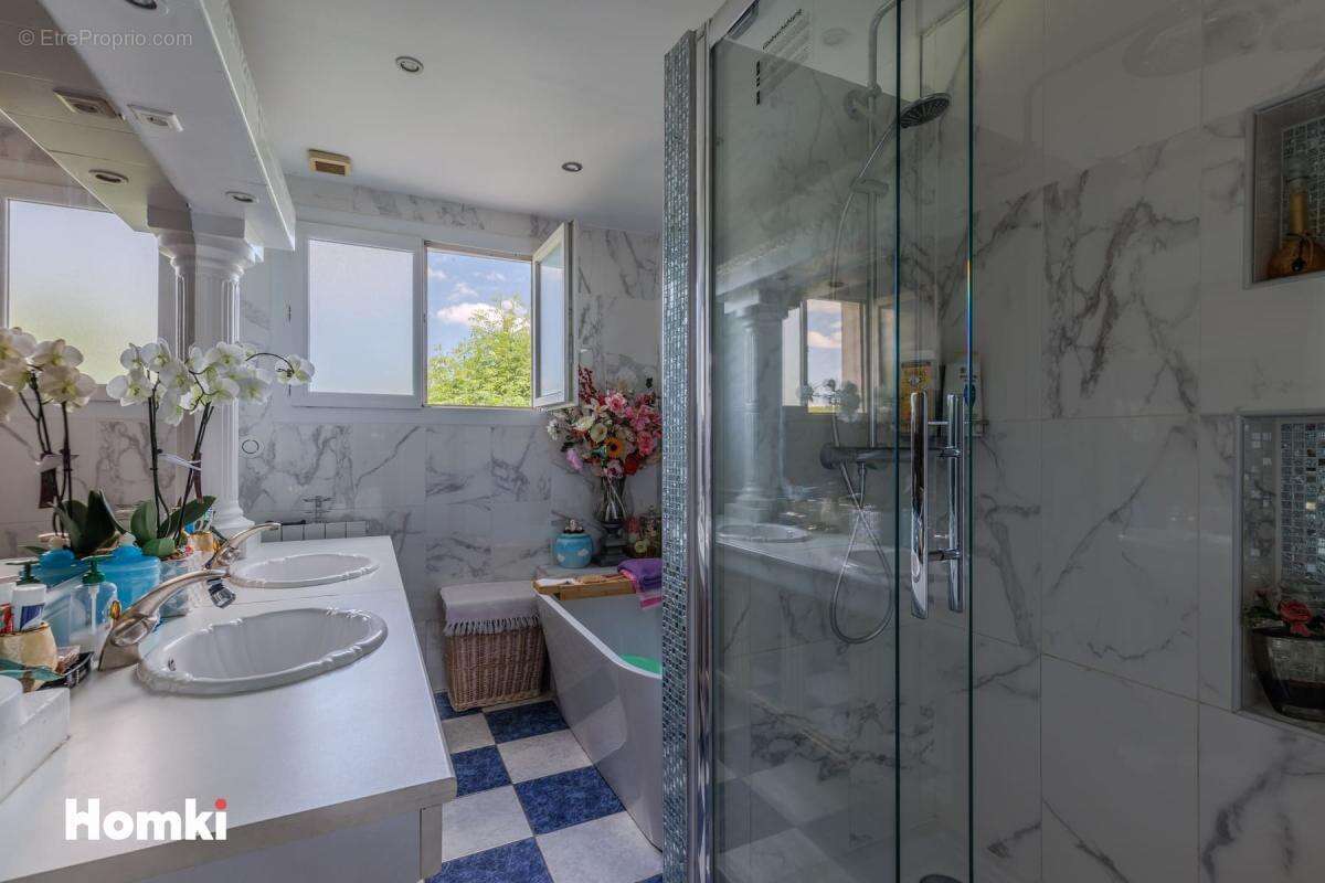 Appartement à SAINT-SYMPHORIEN-D'OZON