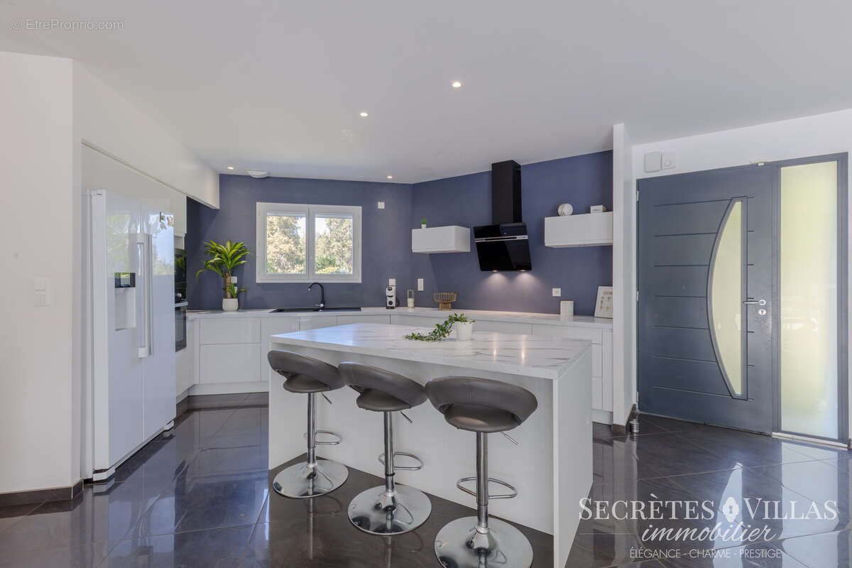 Maison à FARGUES-SAINT-HILAIRE