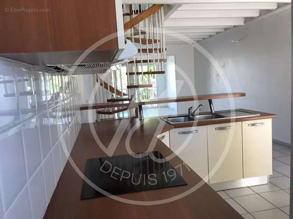 Appartement à BAIE-MAHAULT