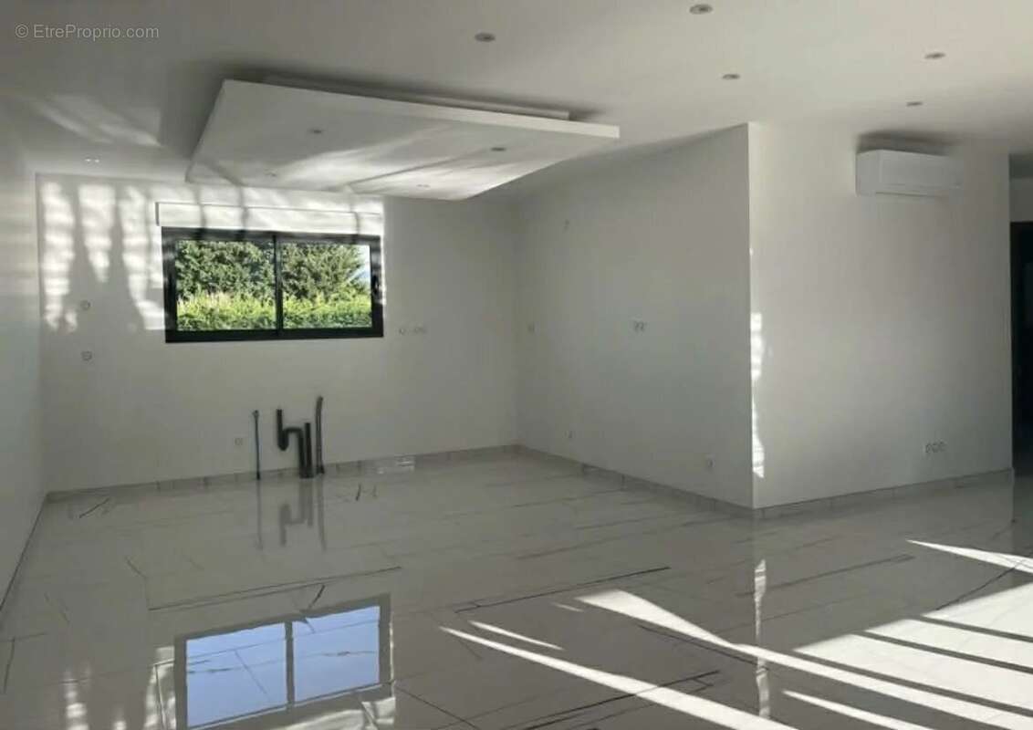 Maison à NOYERS-SUR-CHER