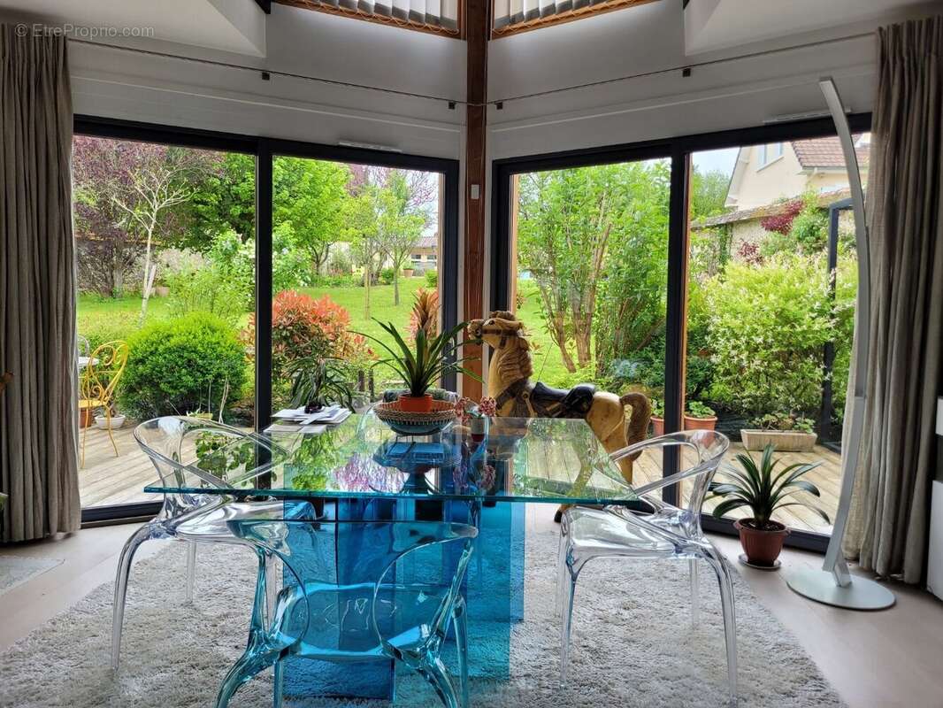 Maison à FONTAINEBLEAU