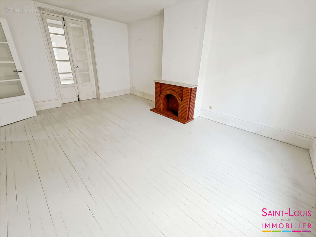 POISSY - Centre ville Appartement Poissy 3 pièces - photo 4