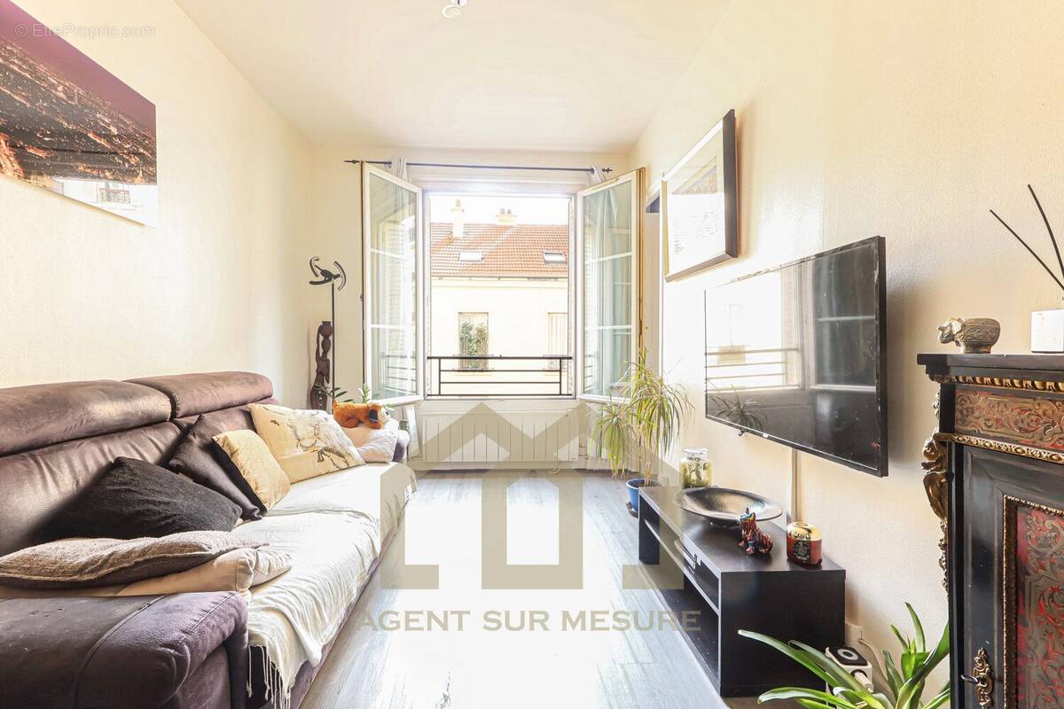 Appartement à PARIS-17E