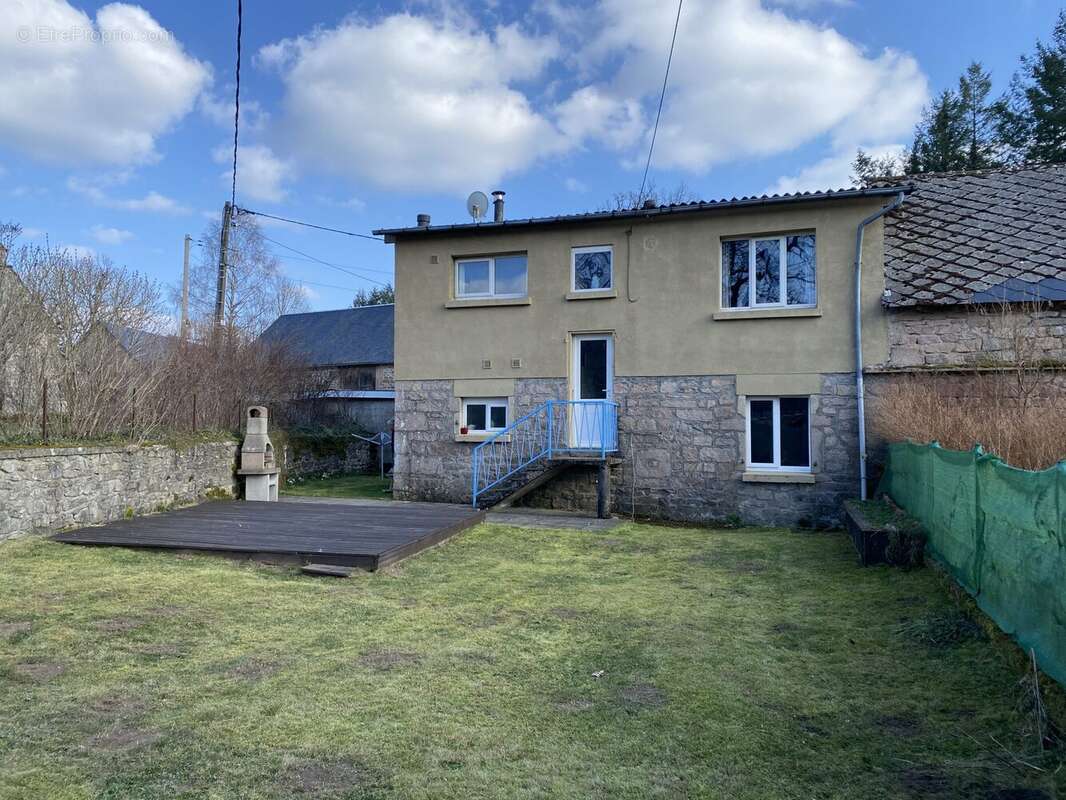 Maison à CHAVANAC