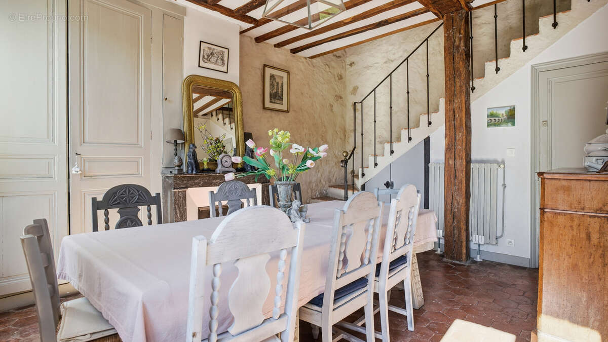 Maison à GREZ-SUR-LOING