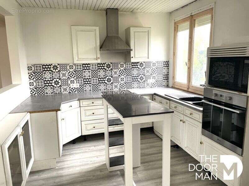 Maison à YERMENONVILLE