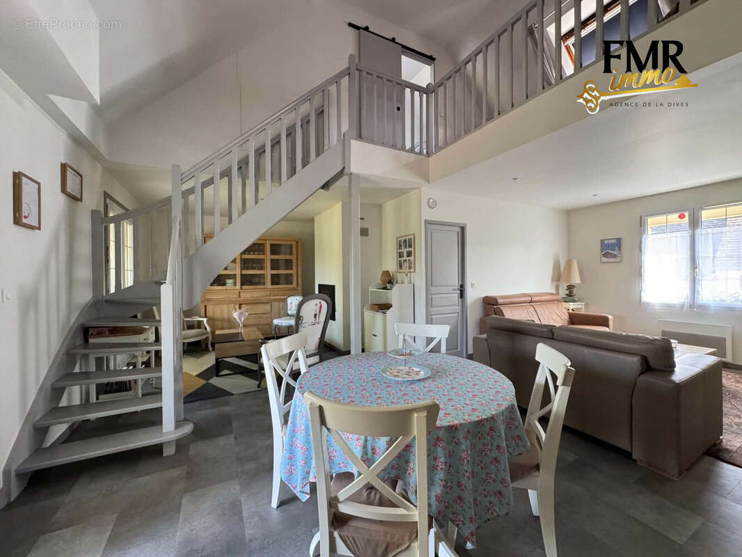 Maison 140 m² à Cesny-Aux-Vignes  - photo 5