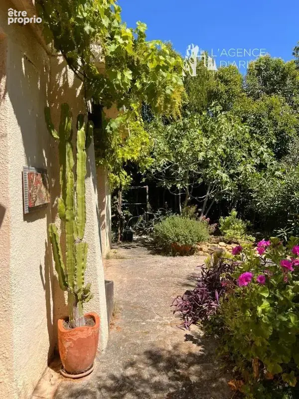Arles Monplaisir – Élégante maison -  220m² de volumes et un jardin préservé au calme - photo 24