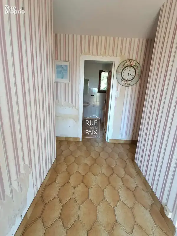 Maison sur sous-sol avec jardin sur la commune de Besse - photo 4