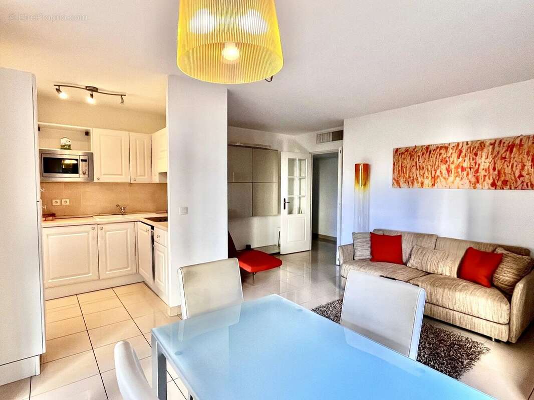 Appartement à ROQUEBRUNE-CAP-MARTIN