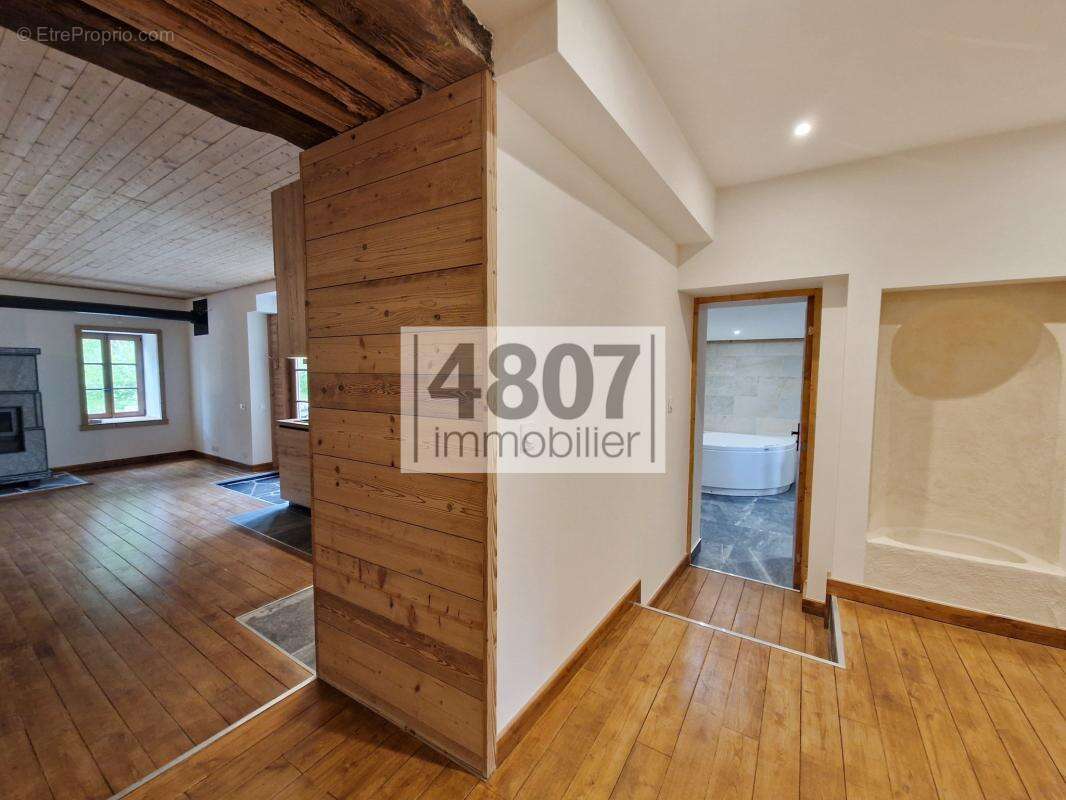 Appartement à HABERE-LULLIN