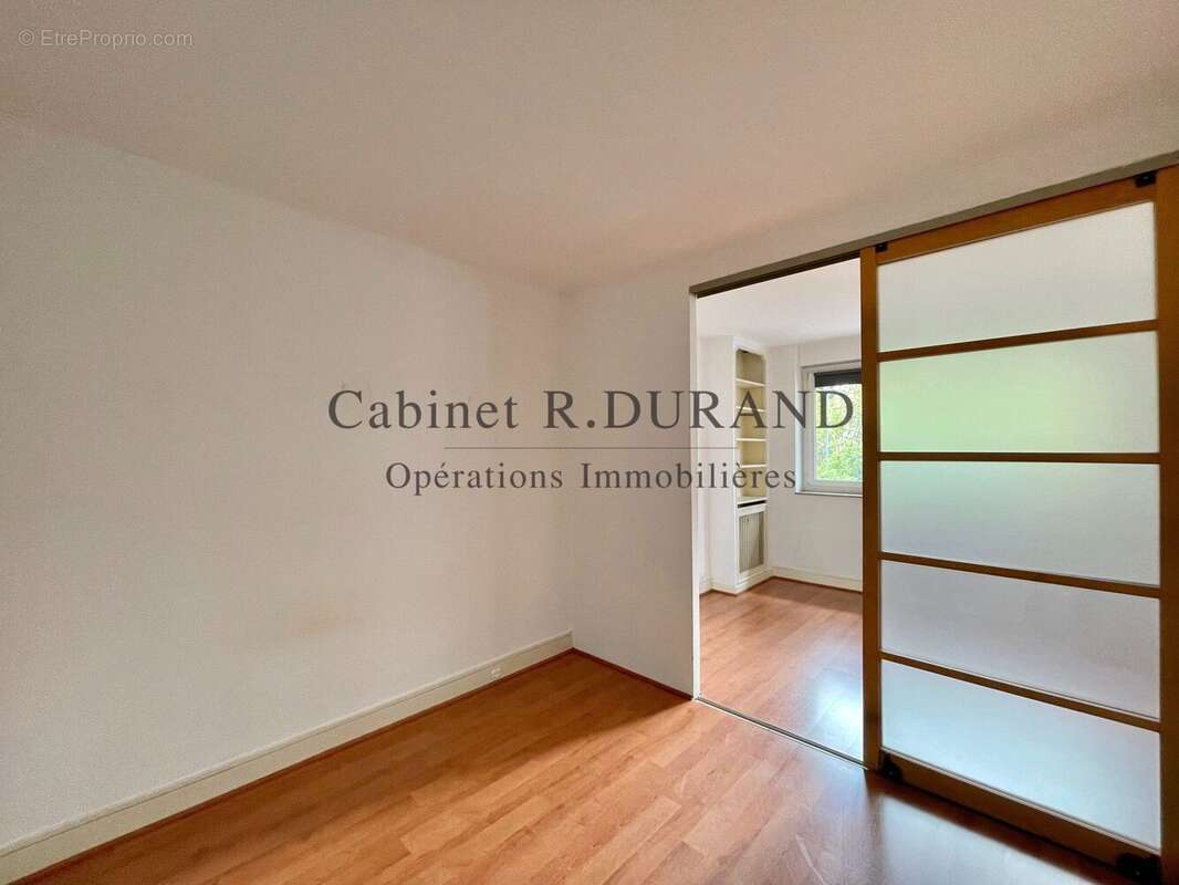 Appartement à LA GARENNE-COLOMBES