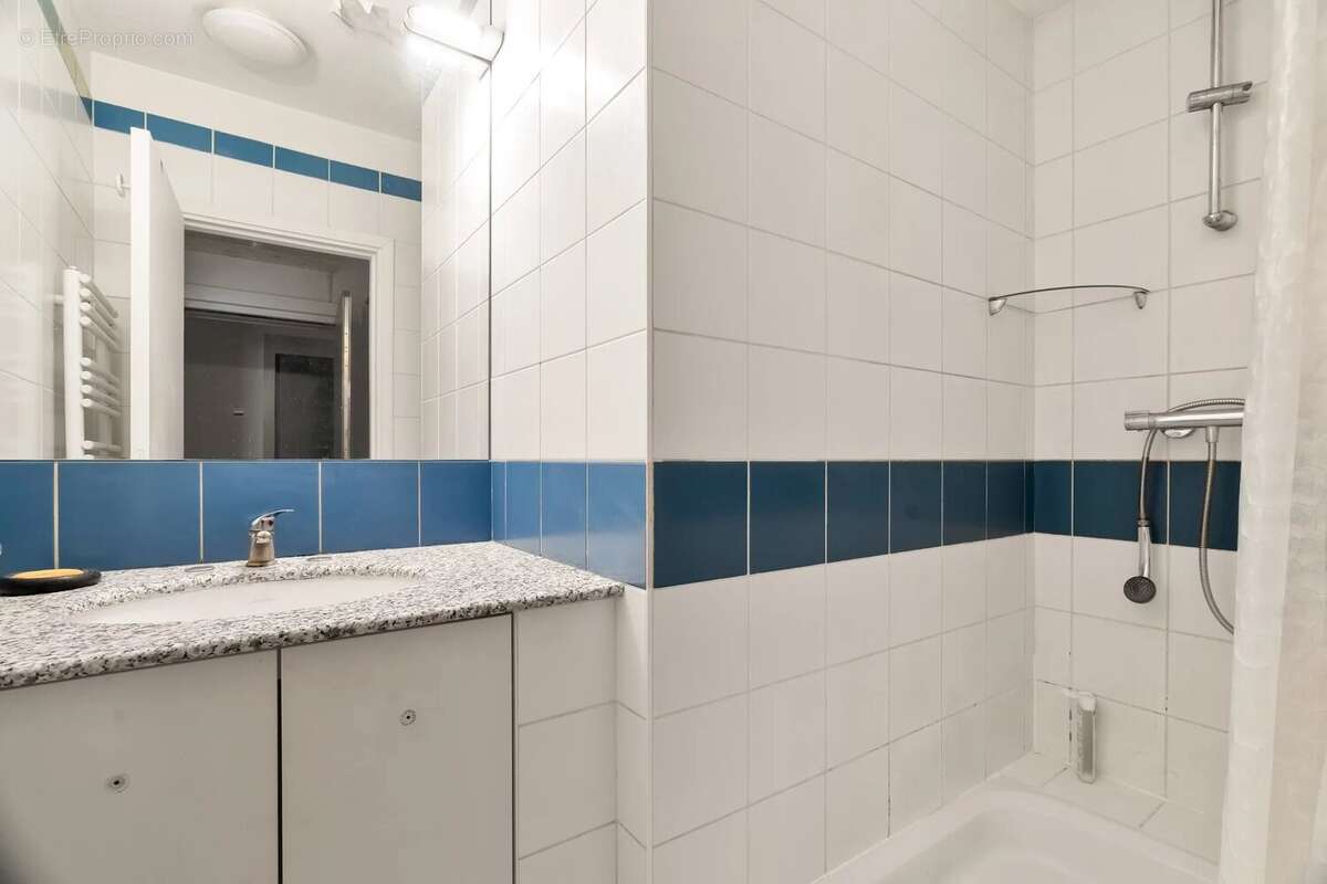 Appartement à LEVALLOIS-PERRET