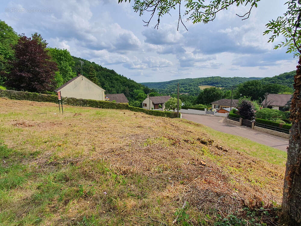 Terrain à BLIGNY-SUR-OUCHE
