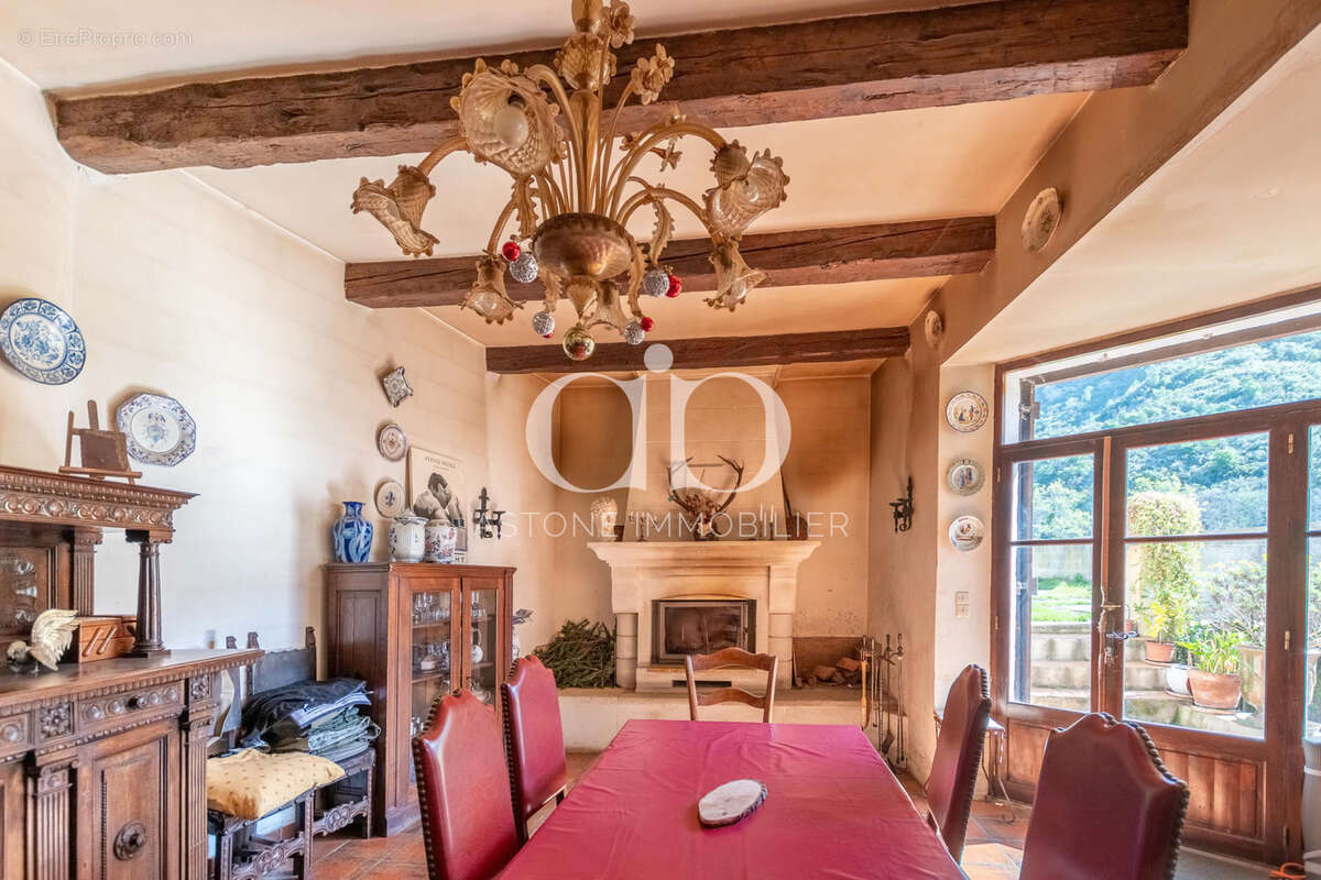 Maison à ROQUEVAIRE