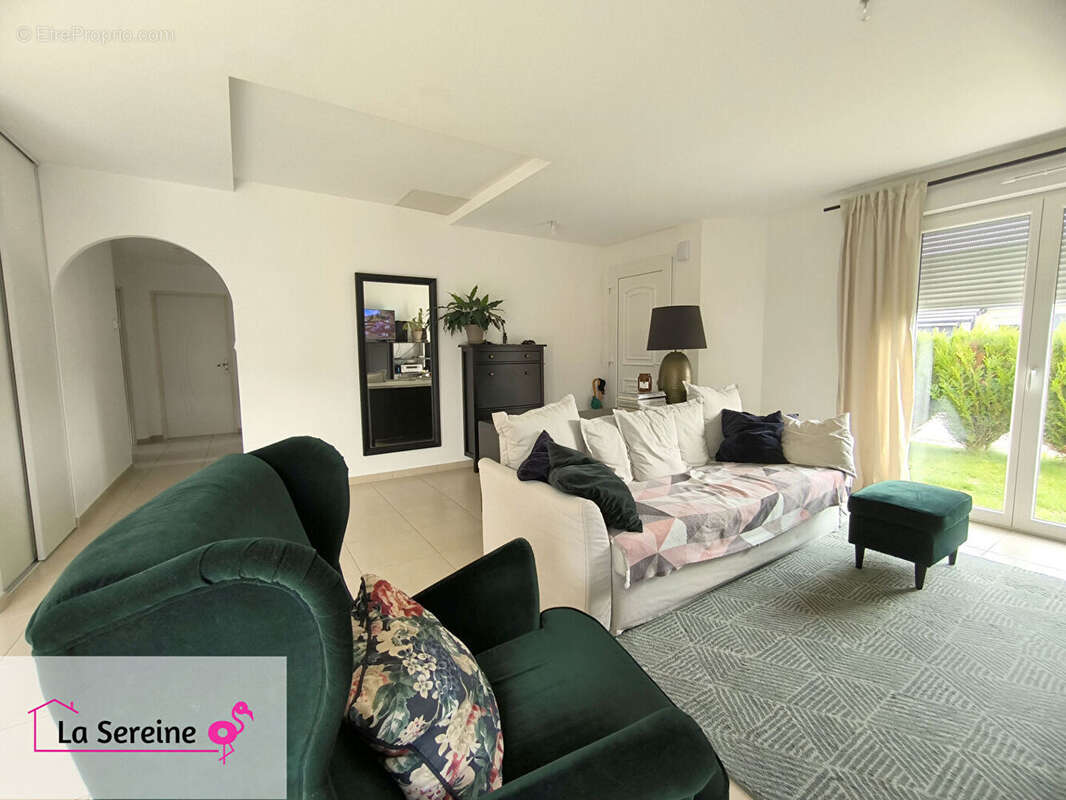 Maison à FRANCHEVELLE