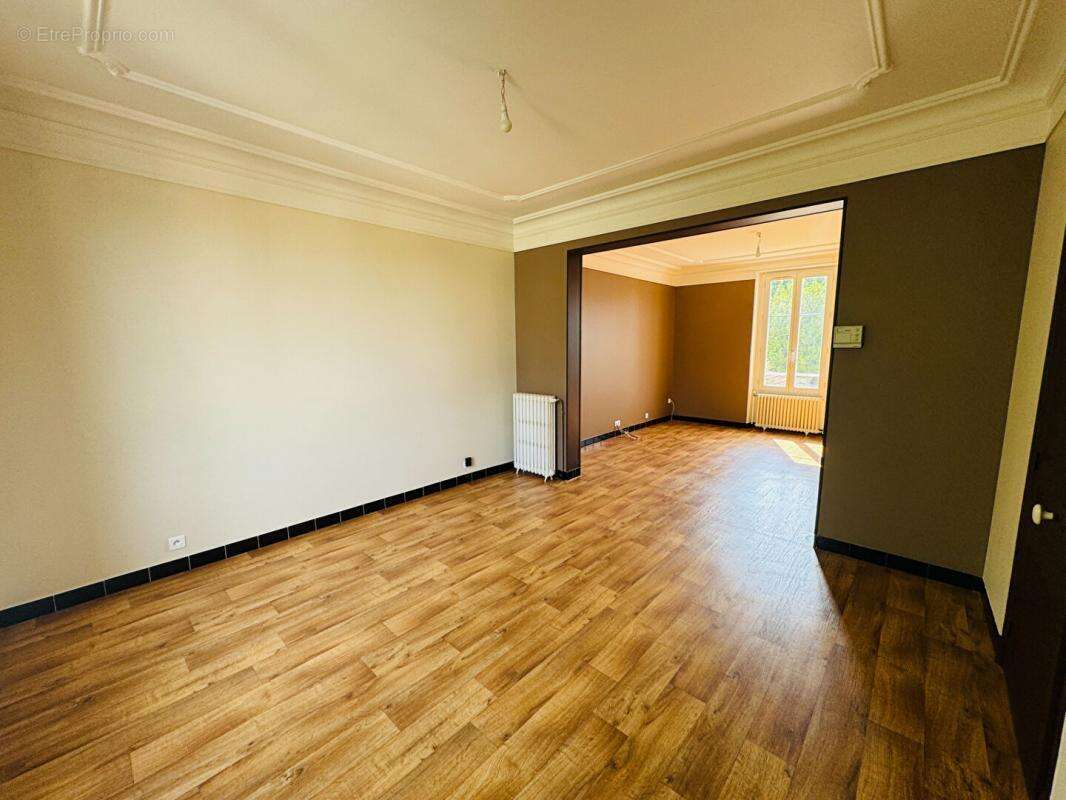 Maison à COSNE-COURS-SUR-LOIRE