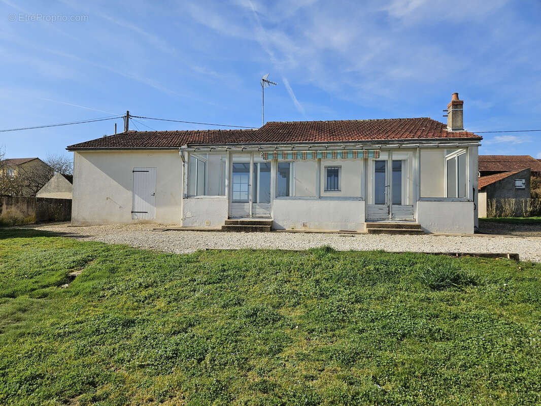 Maison à BRAGNY-SUR-SAONE