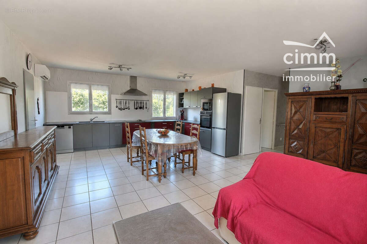Maison 89 m² à Brezins  - photo 2