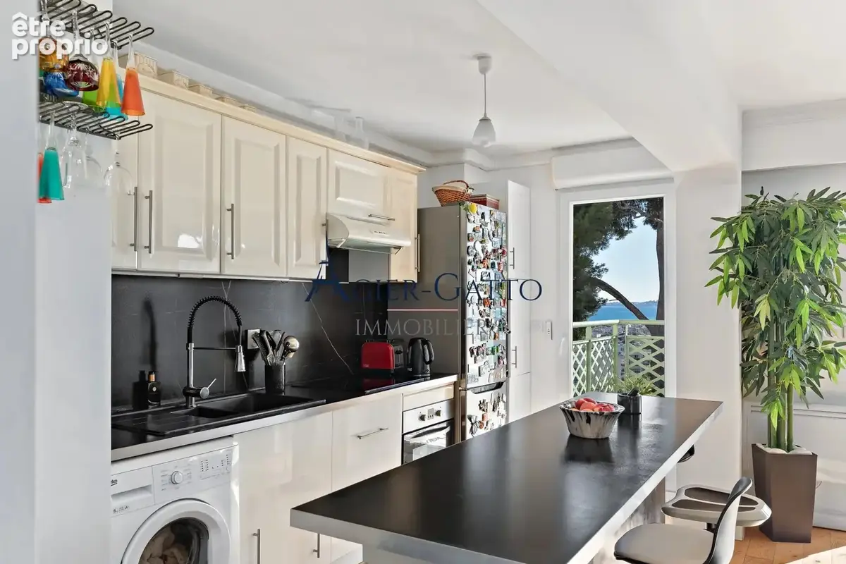 Exclusivité – Saint-Laurent-du-Var. Appartement, vue mer panoramique et piscine à débordement - photo 7
