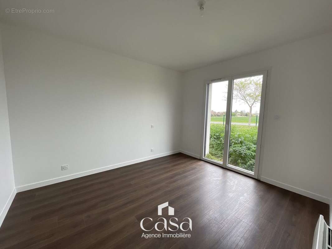 Maison à FONTAINE-ETOUPEFOUR