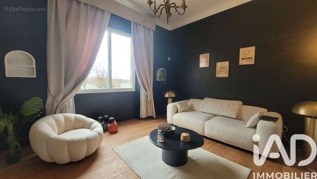 Maison 226 m² à Saint-Martin-D'ary  - photo 2