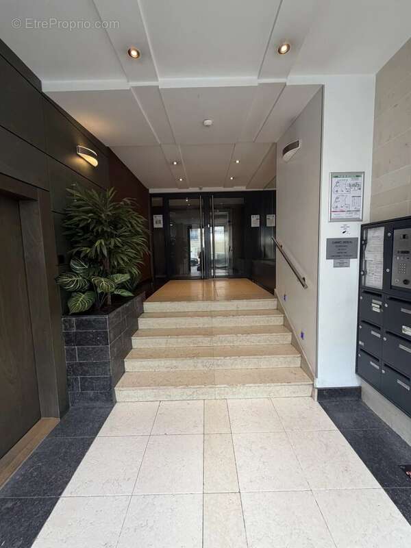 Appartement à ISSY-LES-MOULINEAUX