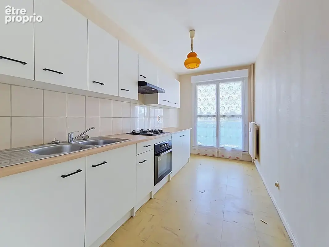 Appartement à VIC-LE-COMTE