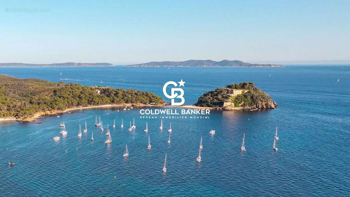 Appartement à LA LONDE-LES-MAURES