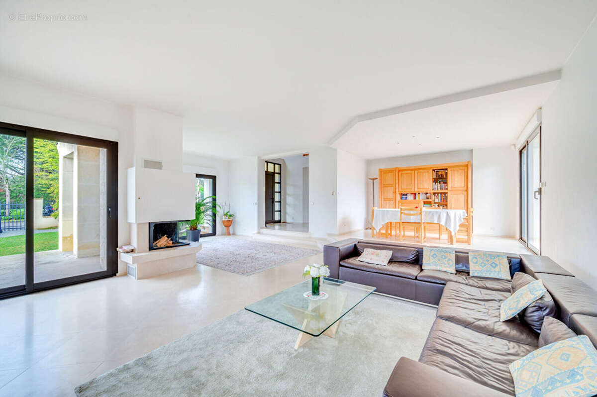 Maison à DEUIL-LA-BARRE