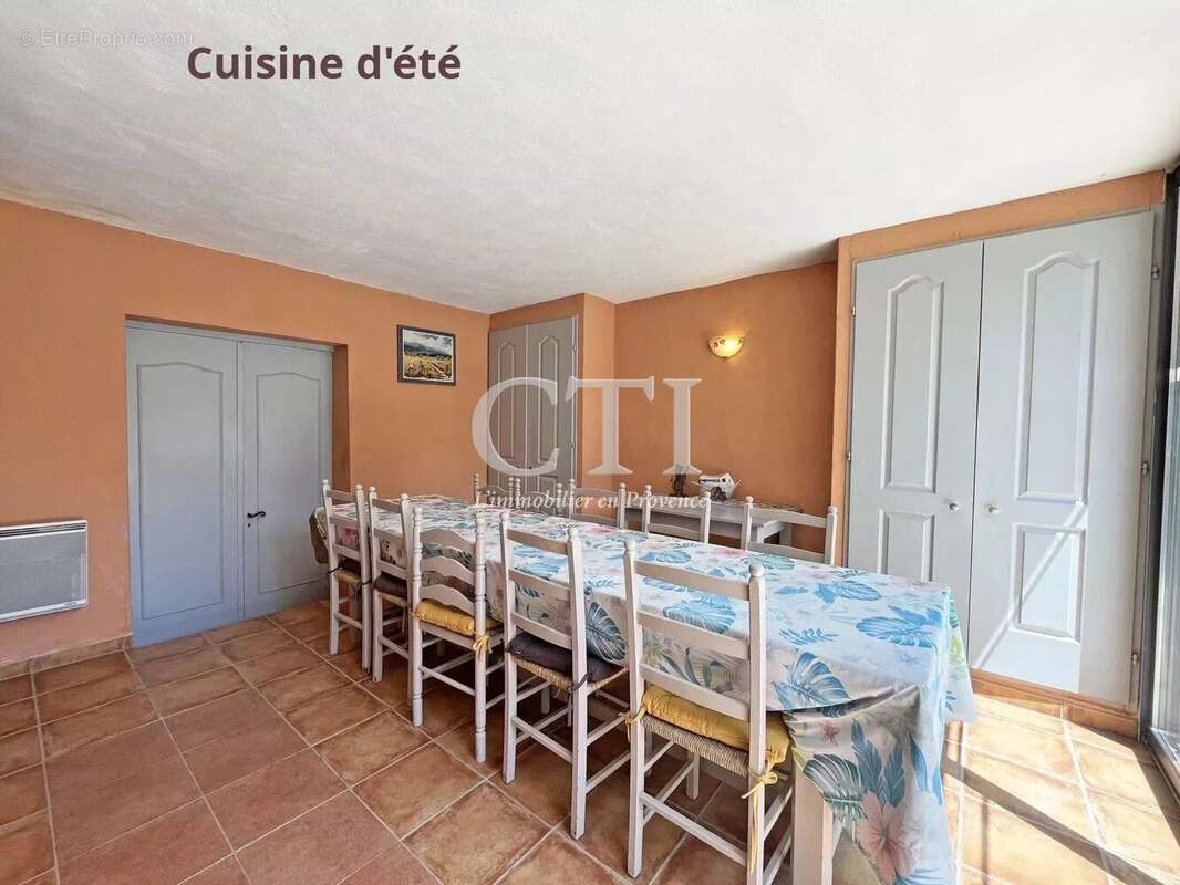 Maison à VAISON-LA-ROMAINE