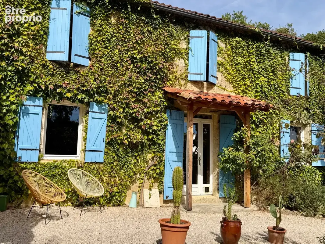 Propriété avec 2 gîtes, une chambre d'hôtes et 2 piscines - 2,2 hectares - VIC FEZENSAC (32) - photo 3