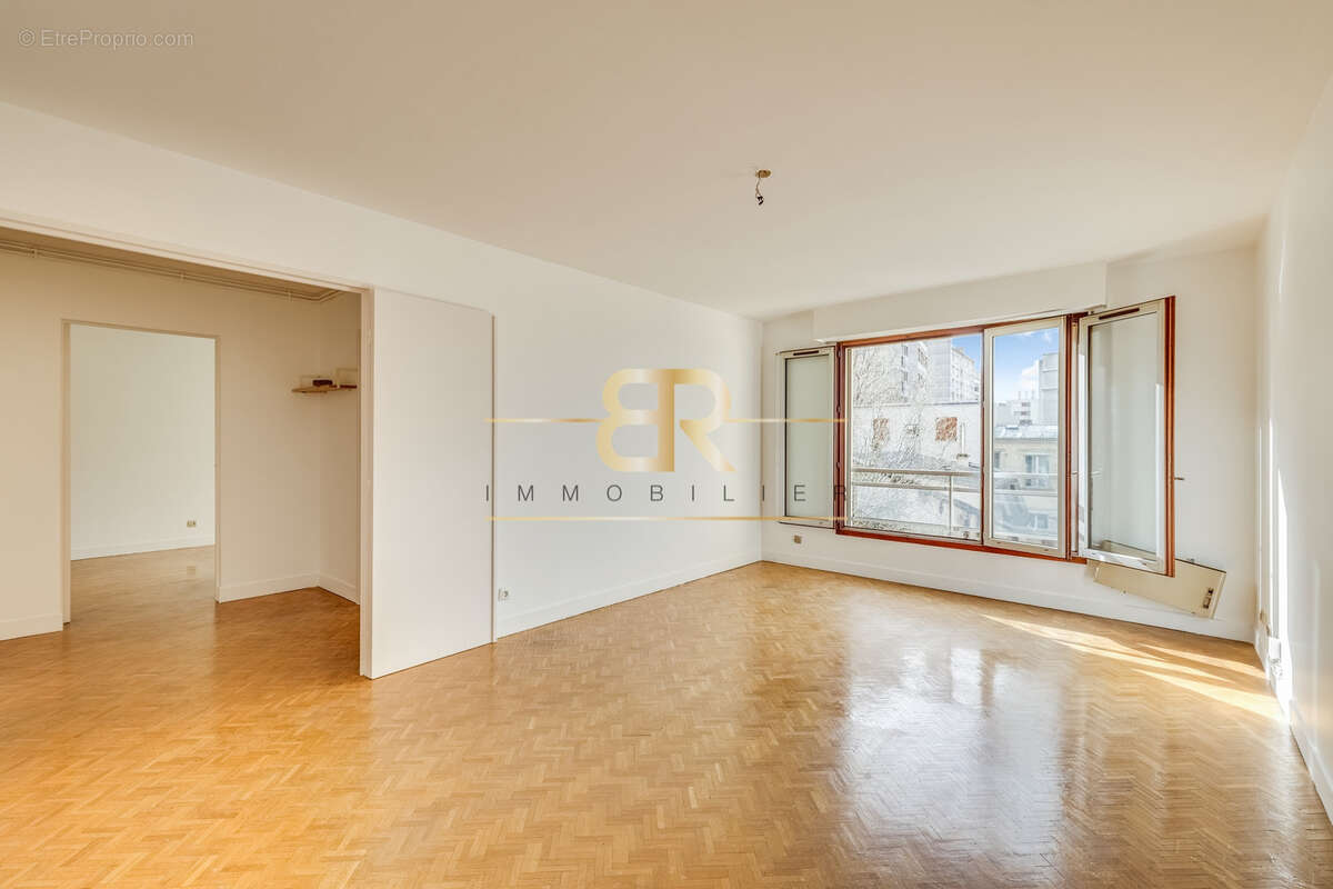 Appartement à PARIS-20E