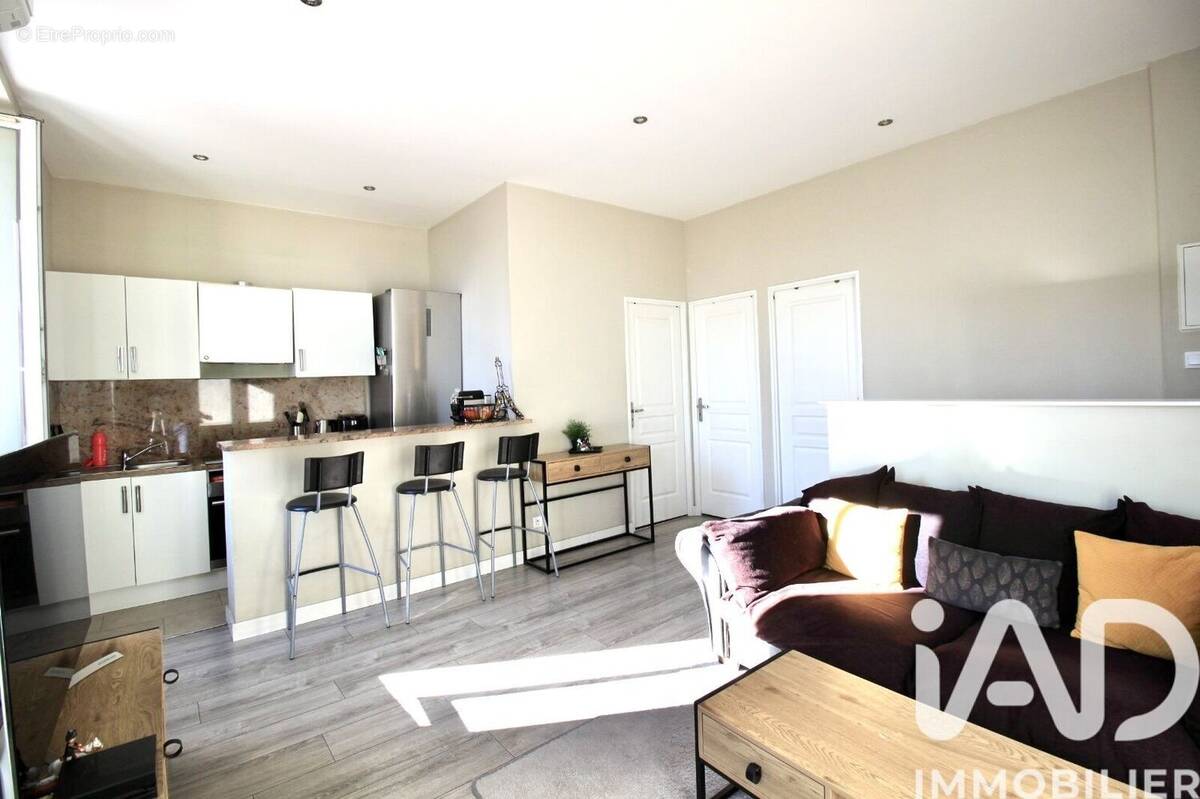 Photo 1 - Appartement à MARSEILLE-16E