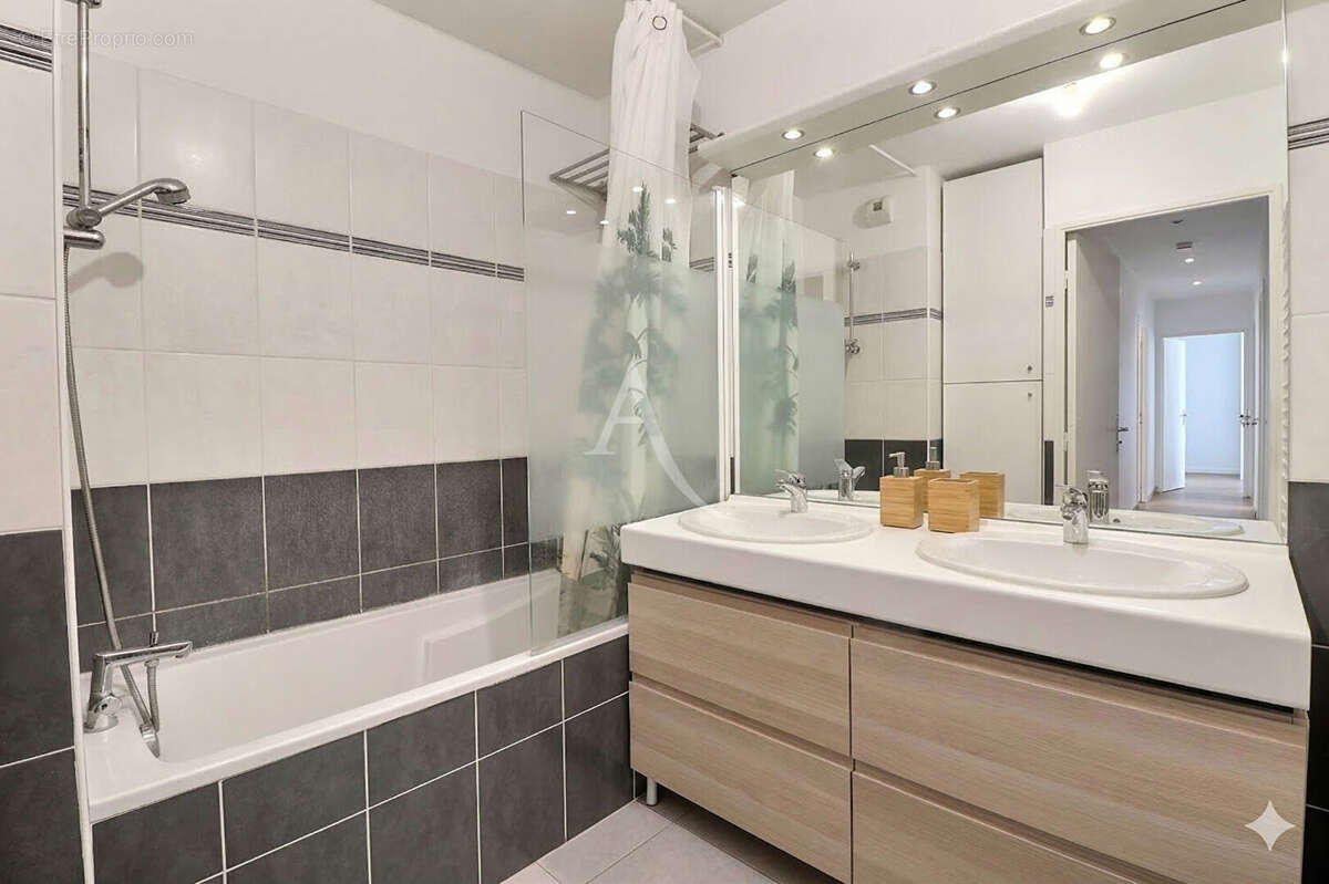 Appartement à MARSEILLE-12E