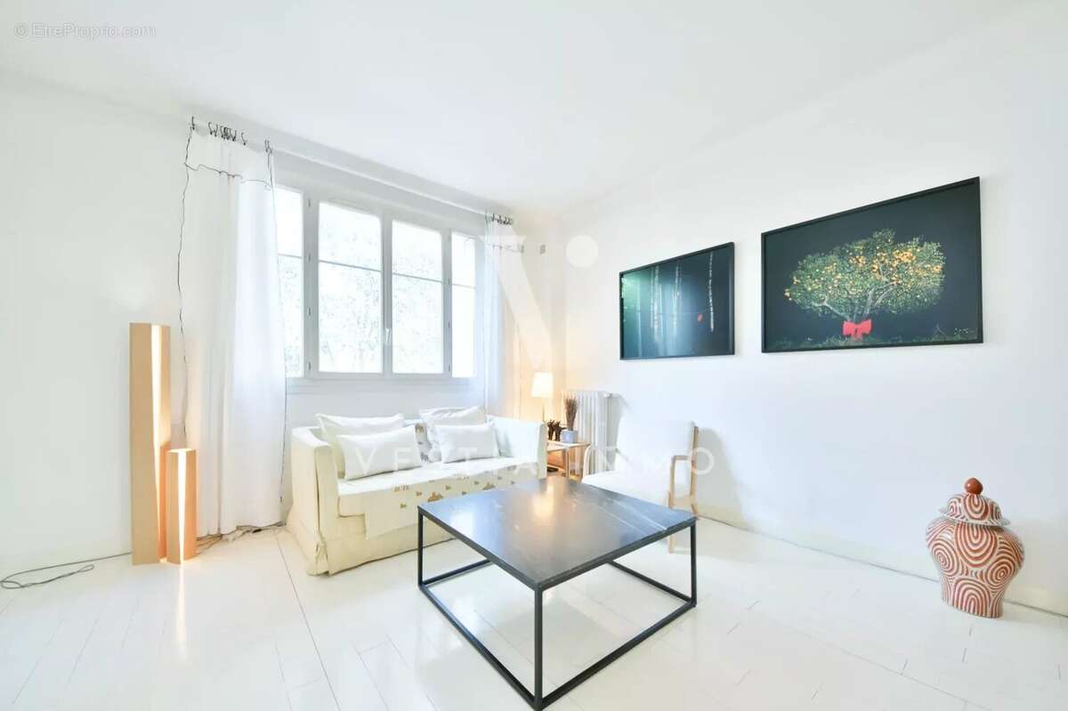 Appartement à LA GARENNE-COLOMBES