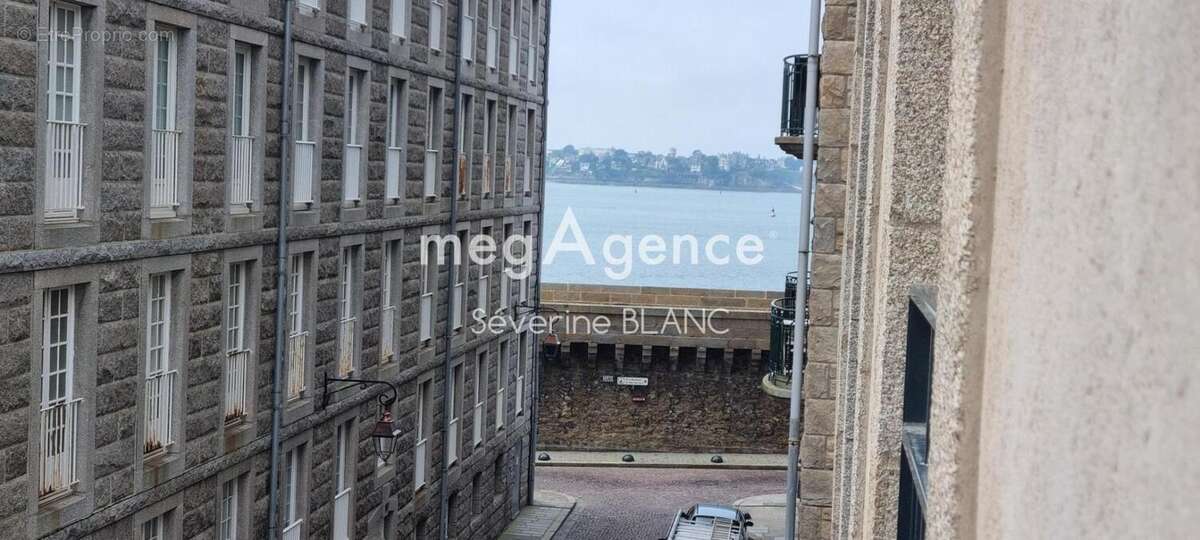 A vendre Saint-Malo intra-muros, beau duplex lumineux de 118 m2, 3 chambres - photo 2